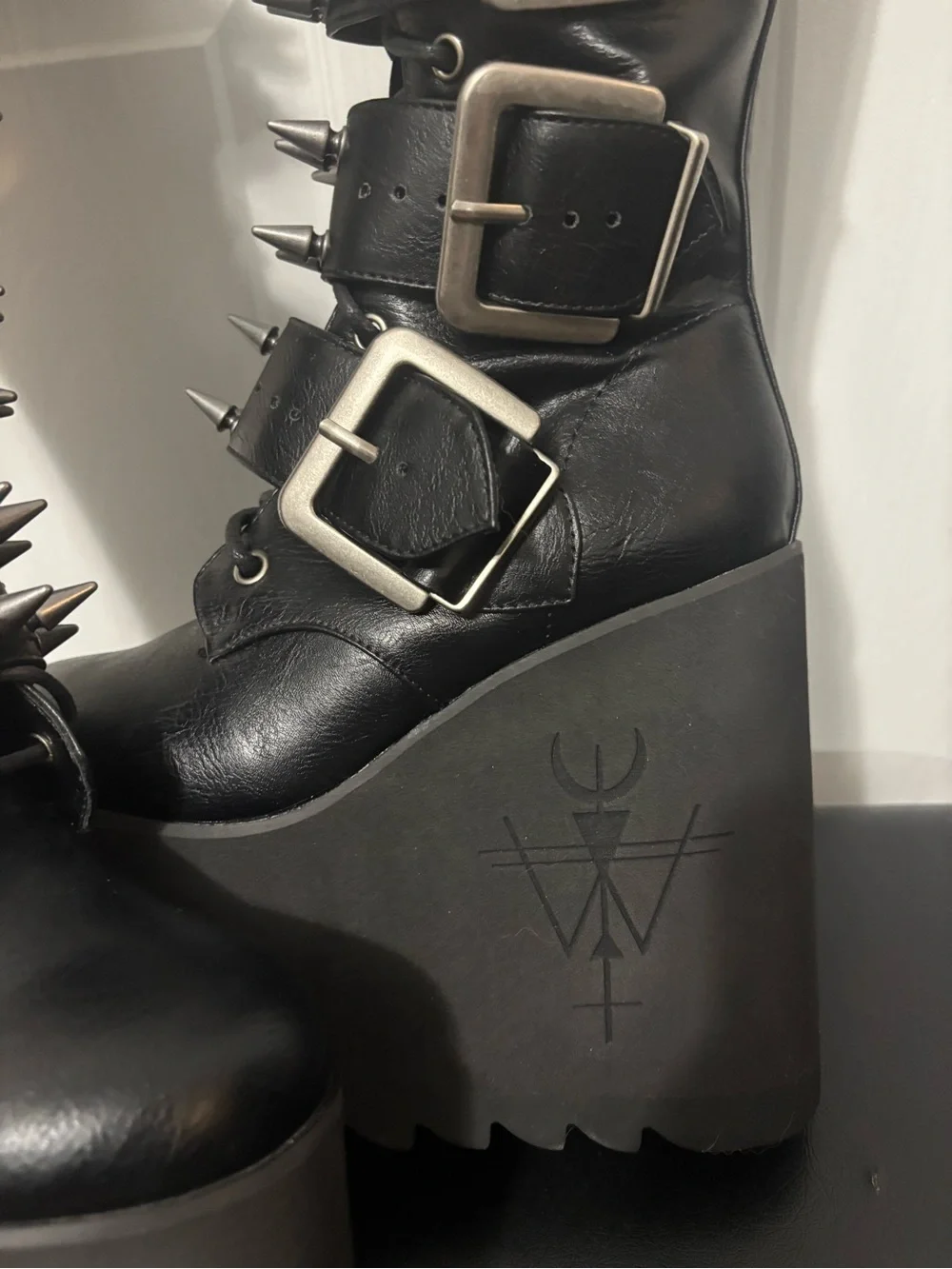NWOB Dolls Kill / Widow Appetite For Destruction Platform Boots